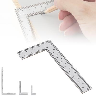 Măsurare dimensiuni și distanță – Rigle și echere metalice