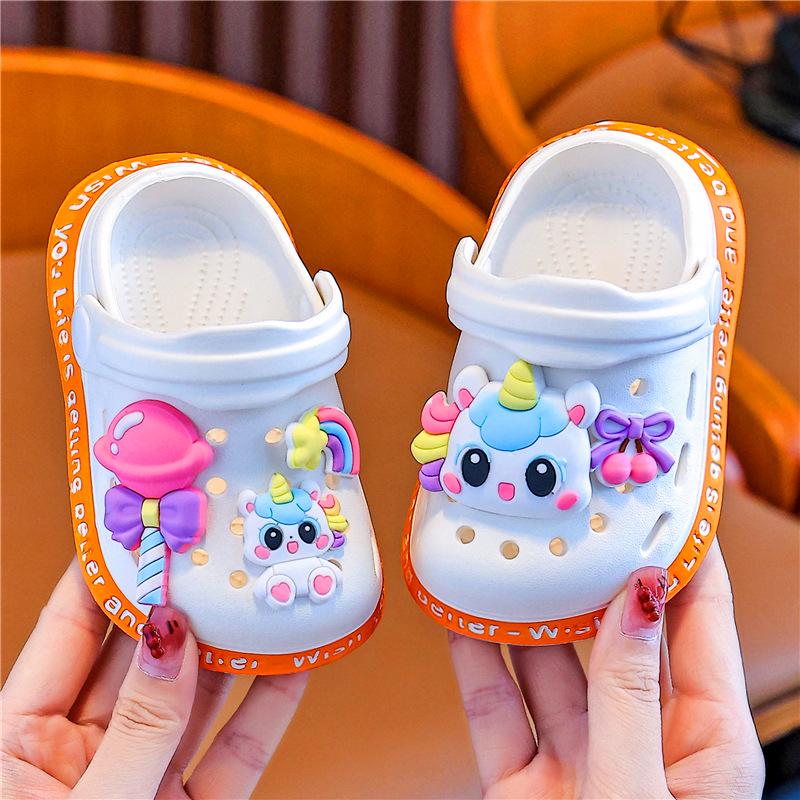 Dětské letní protiskluzové kreslené domácí boty: Roztomilé sandály s měkkou podrážkou a uzavřenou špičkou pro batolata.