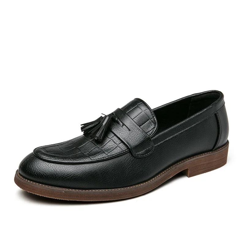 2025 Leather casual shoes men loafers Luxury Band Slip on male dress shoes leisure style good Wear-resistant sole big size 38-47