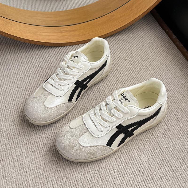 Internet Celebrities Ins Tide Moral Training Shoes Women's 2025 New Flat Bottom Light Forrest Gump Shoes Sports Shoes Casual Board Shoes