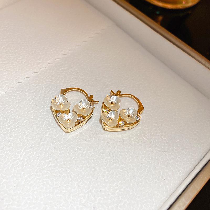 Real Gold Plated Wrinkled Circle Ear Cuffs - Elegant Metal Design Fashion Earrings for Women