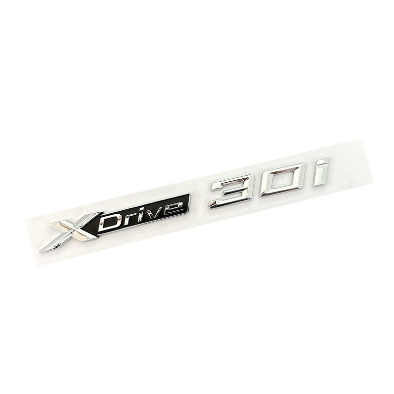 Kompatibles Emblem für BMW X1/X3/X5/X6: xDrive 20i, 28i, 30i, 35i, 40i Modelle