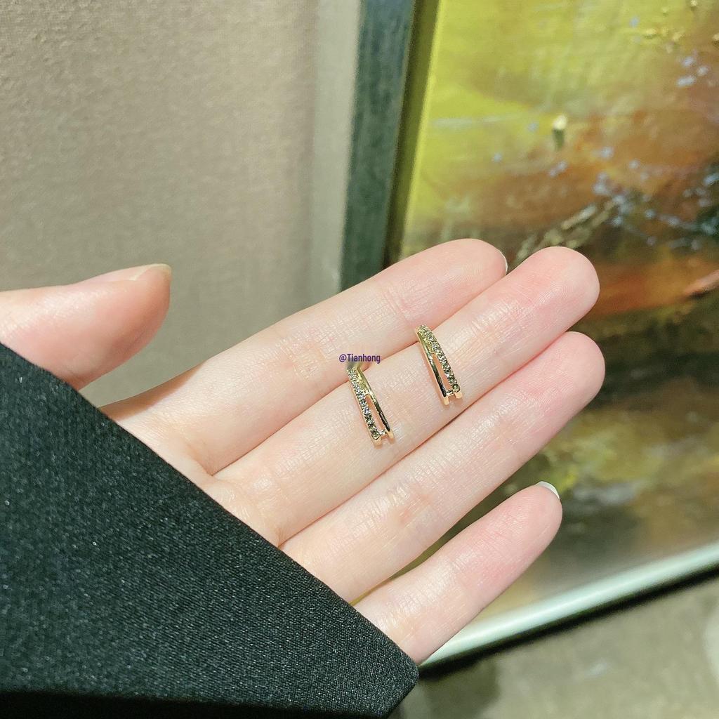 Women's Mini Stud Earrings - Elegant, Minimalist Influencer Style