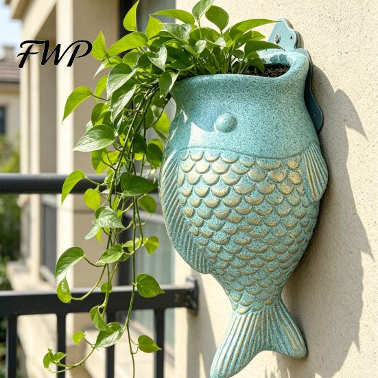 Small Fern Planter Fish Shape Wall Mounted Hanging Flower Pot European Style Decorative for Balcony Outdoor Patio Garden Wall-mounted Plant