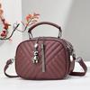 Women's Bag New Fashion Women's Large-capacity Portable Shoulder Messenger Bag Tide