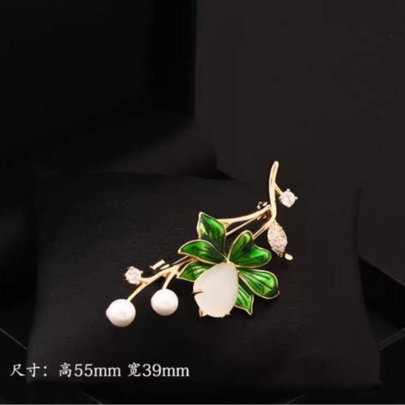 Lotus Flowers Brooches Micro-inlaid Zircon Imitation Pearl Corsage Suit Coat Pin Banquet Accessories