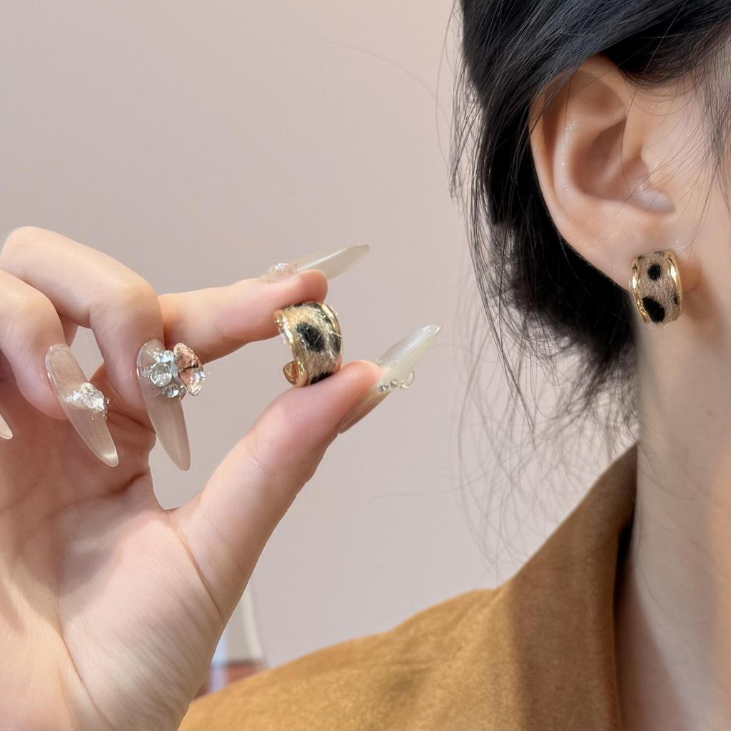 Flocked Leopard Print C-Hoop Earrings: Elegant, High-End Fashion for Women