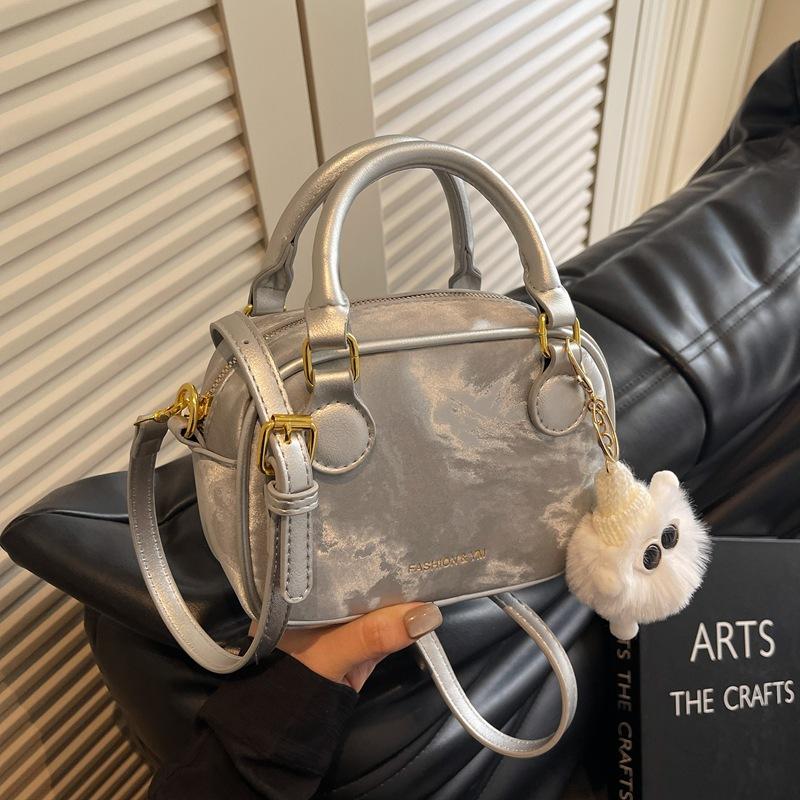 Small Bag Women's New Retro Fashion Shoulder Messenger Bag Women's Portable Small Square Bag