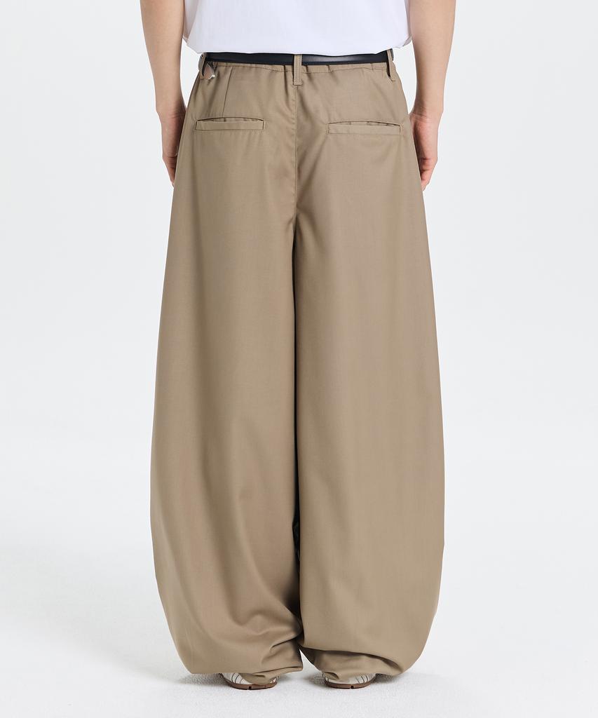 Gicheol Minimal Balloon Slacks (Beige)