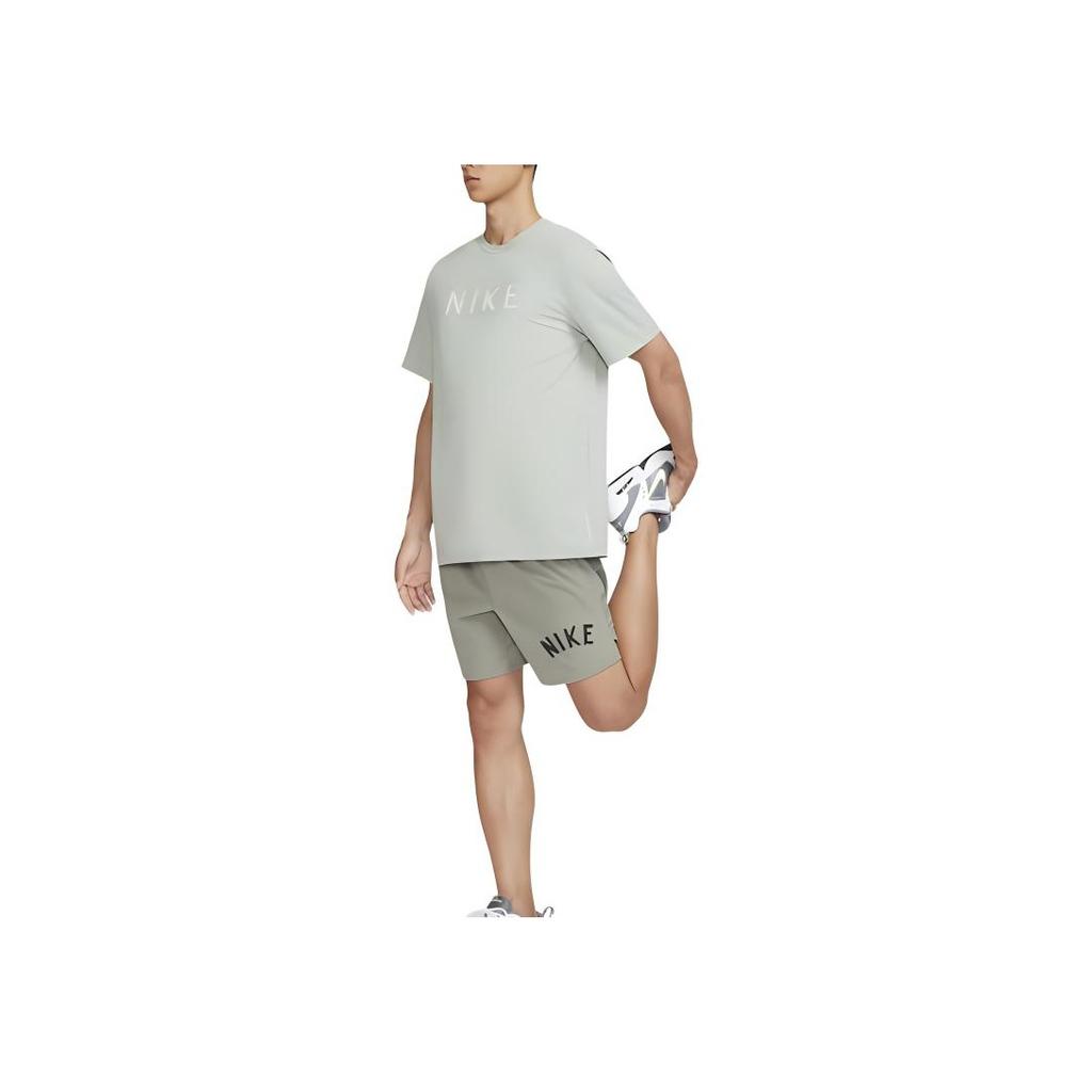 Nike Hyverse Dri-Fit UV Outdoor Casual Soft Crew Neck Short Sleeve T-Shirt Men Tops Emerald-Green HJ7008370
