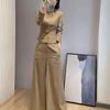Elegant 2026 Outfit: High-End Khaki Top & Wide-Leg Pants with Chic, Waist-Cinched Design
