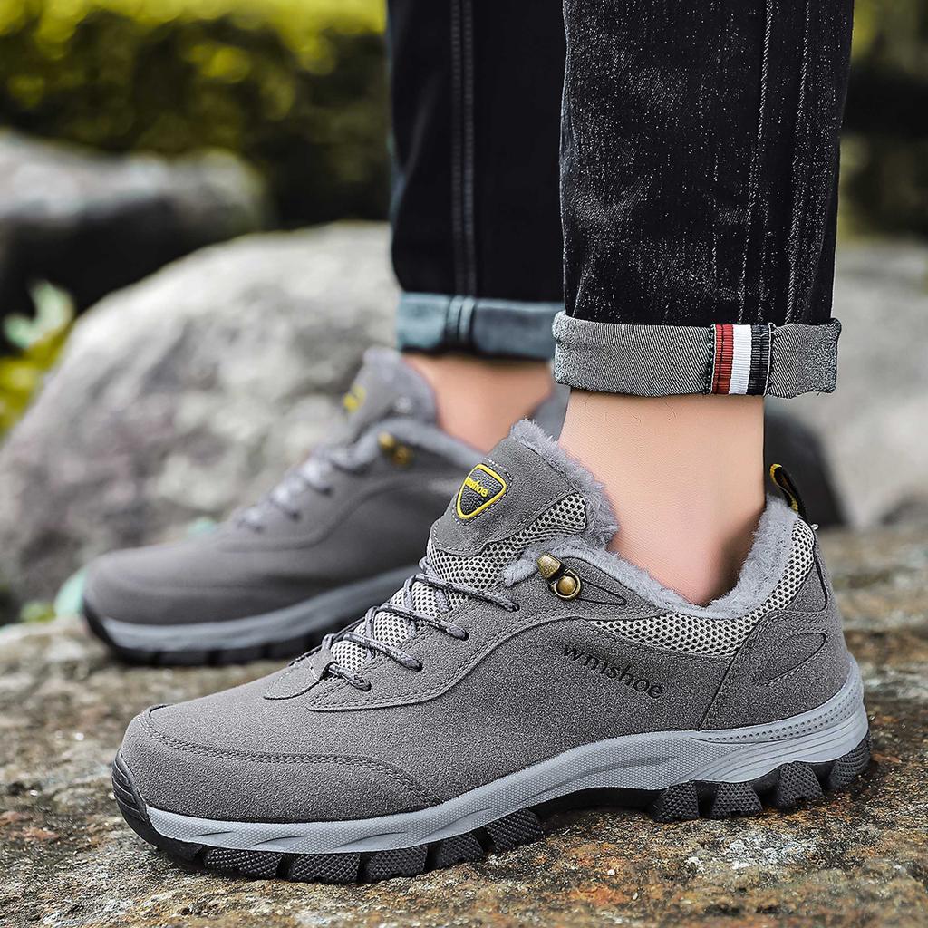 Fashion Hiking Shoes Men Outdoor Low-top Hiking Boots Leather Men's Trekking Shoes Plush Warm Walking Male Sneakers Big Size 48 49 50
