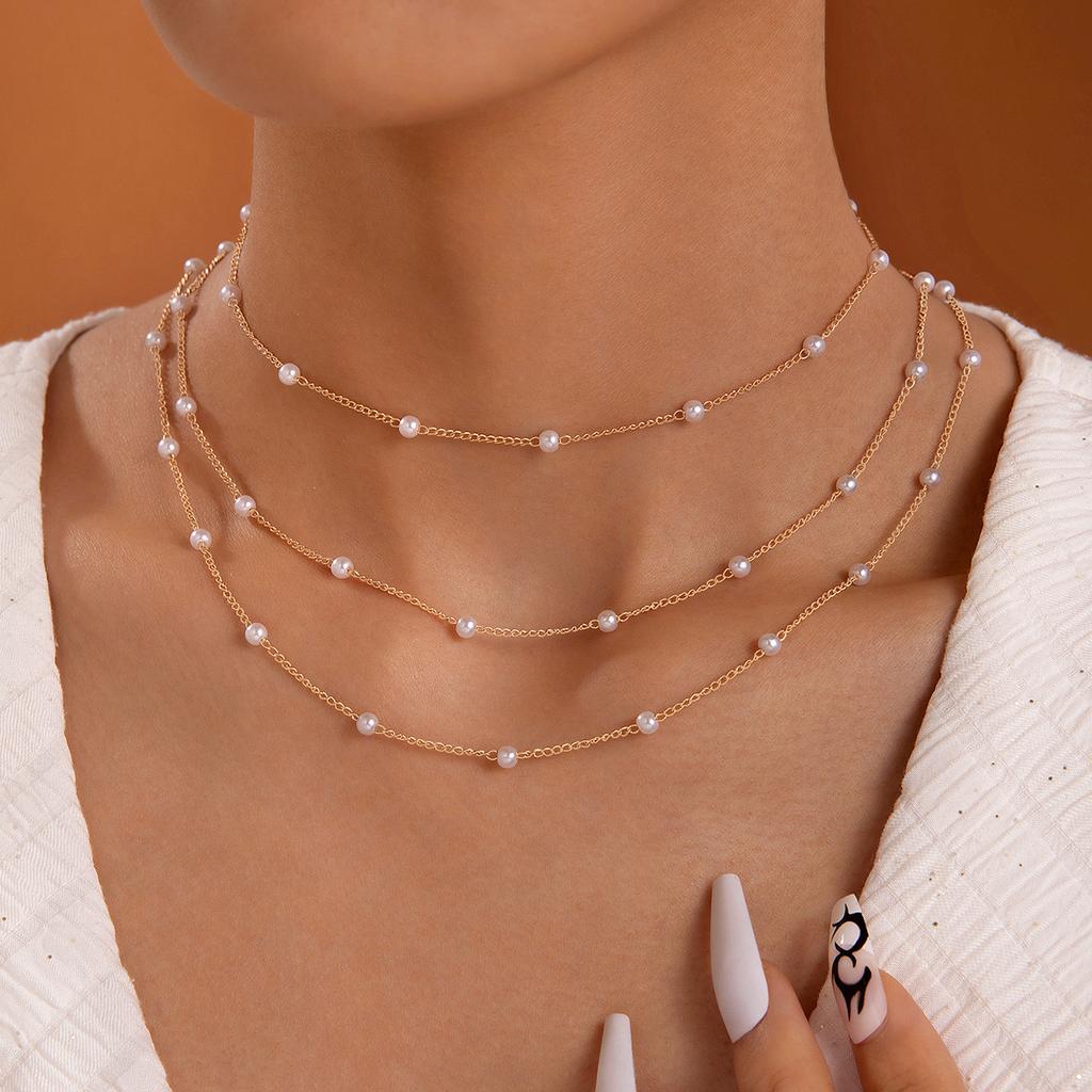 Accessories, fashion discs, simple multi-layer pearl necklaces, beaded love collarbone chains for women