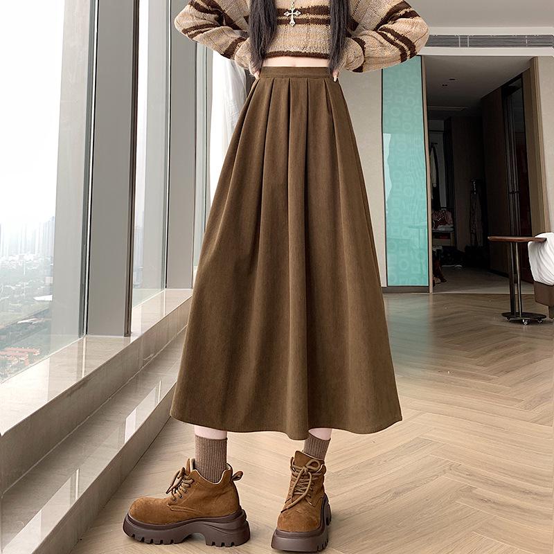 Plus Size Women's Corduroy Pleated A-Line Midi Skirt - Autumn/Winter