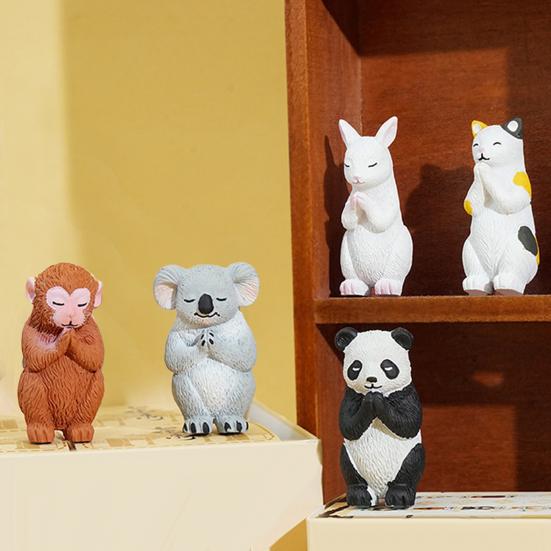 Clasp Hands Animal Statue Simulation Panda Rabbit Capybara Koala Dog Cat Monkey Ornament Resin Sculpture Decoration Ornament