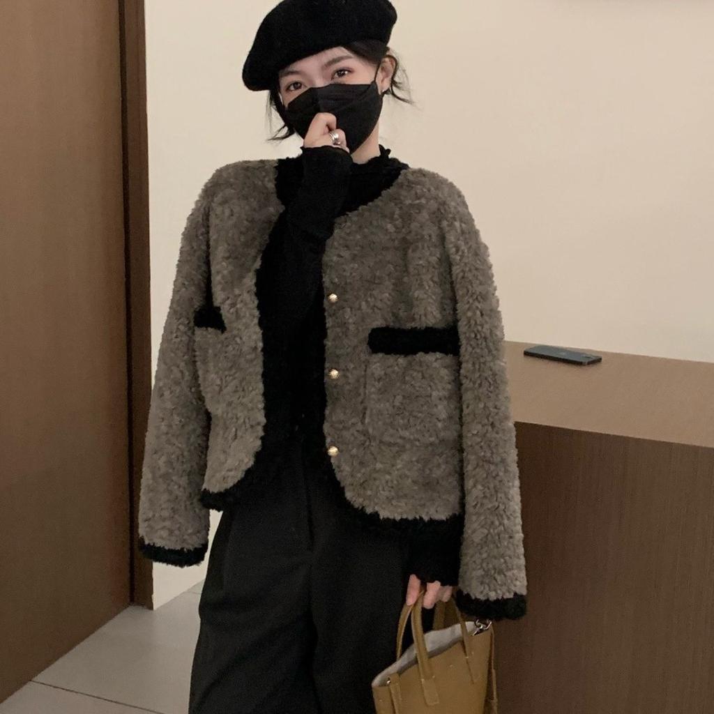 Retro temperament loose contrasting color round neck thickened lamb wool autumn and winter thickened wool imitation fur coat women