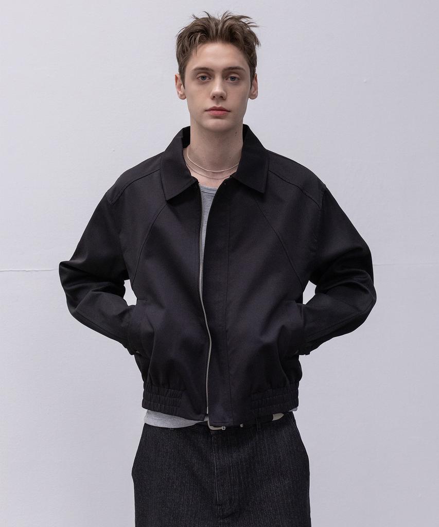 Decoroso Curved Raglan Blouson Jacket [Black]