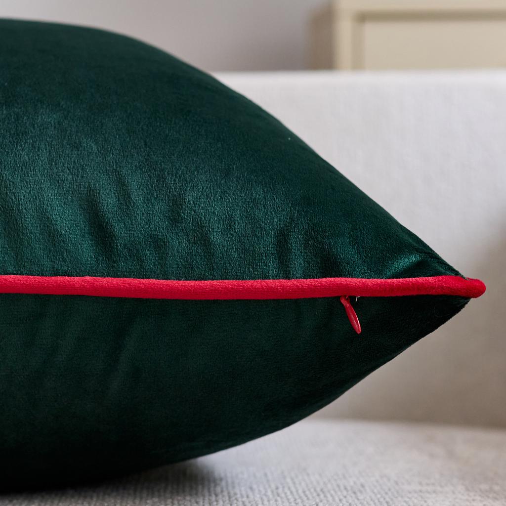 2pcs Luxury Green Red Christmas Pillow Covers 30x50cm 45x45cm Soft Solid Velvet Gift Cushion Case for Bedroom Car Holiday Red