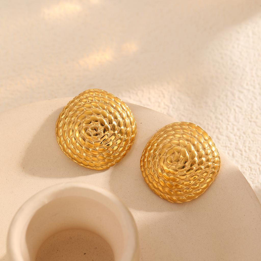 Retro Round Titanium Steel Stud Earrings Are Fashionable And  Simple Earrings Lamp Luxury And Advanced Sense And Do Not Fade