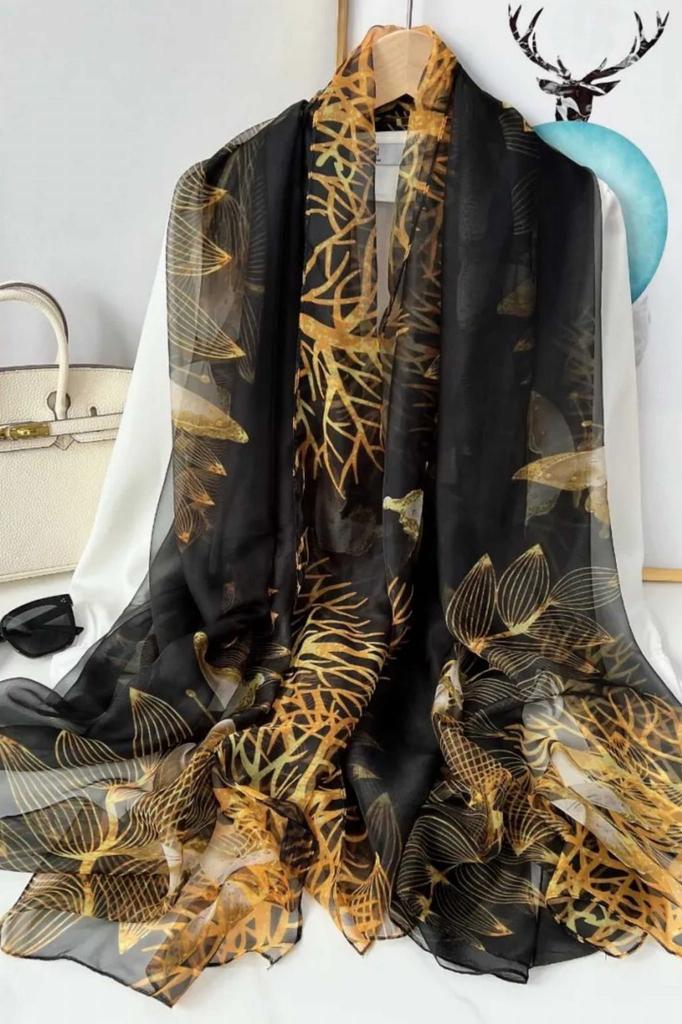 Elegant Shawl with a Leaf Motif in Gold and Black