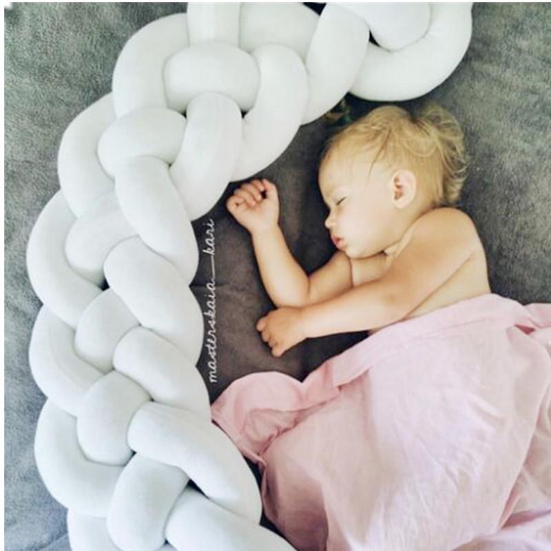 Four-Strand Danish Braided Cushion: Knotted Cable Knit for Children's Room Anti-Collision Bed Rail