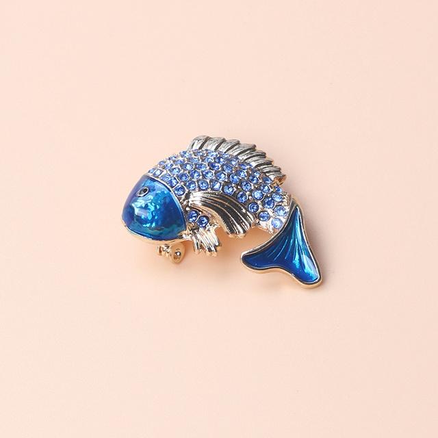 Fashion And Exquisite High -End Corsage Koi Rhinestone Brooch Pin Coat Suit Carp