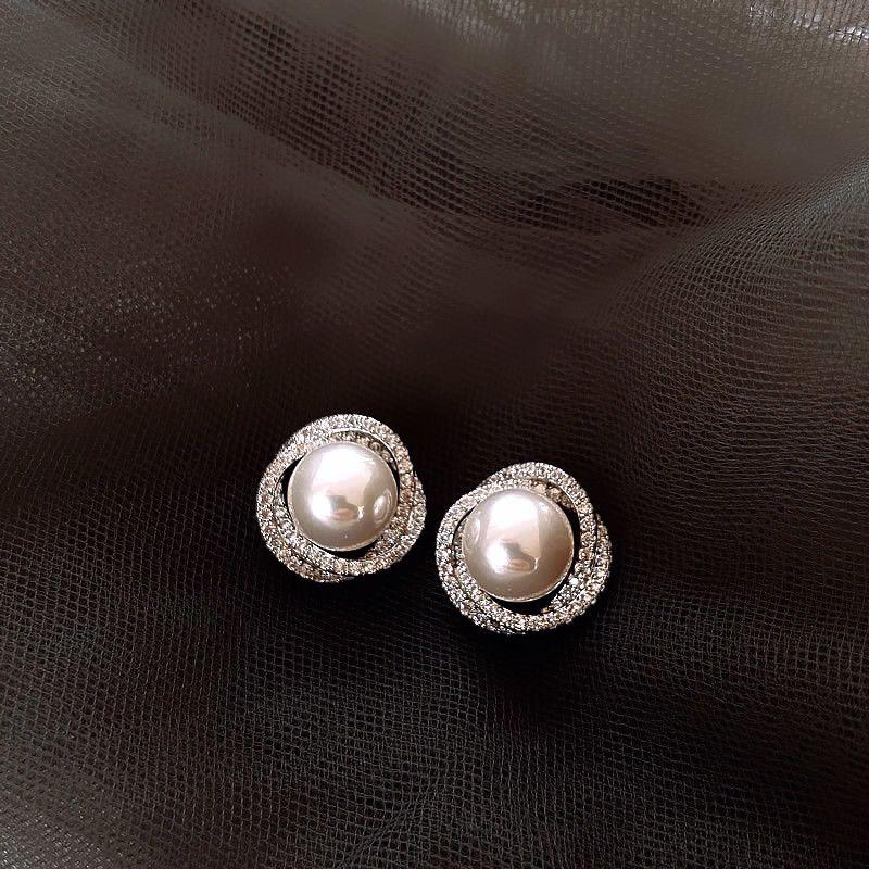 

Accessible Luxury Women s Fall and Winter Fancy Best Selling Pearl Stud Earrings Spiral pearl stud earrings [silver]]