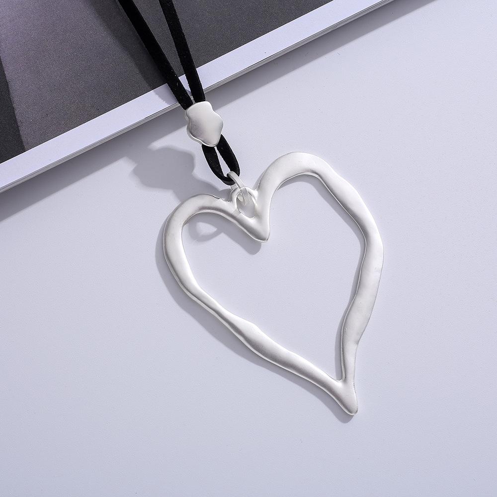 Simple Heart Pendant Necklace