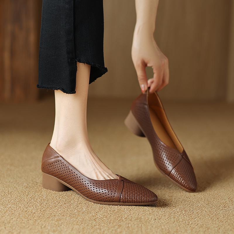 Krazing Pot Schafsleder Frühling Sommer Größe 41 Dicke Niedrige Absätze Damen Spitz Zehenbereich Hohle Dekoration Atmungsaktiv Slipper Pumps