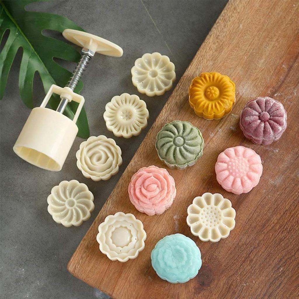 Plastic Mooncake Mold 7Pcs Set Hand Press Flower Shaped Cookie Cutter 11g DIY Baking Tool for Fondant Cookie Cake