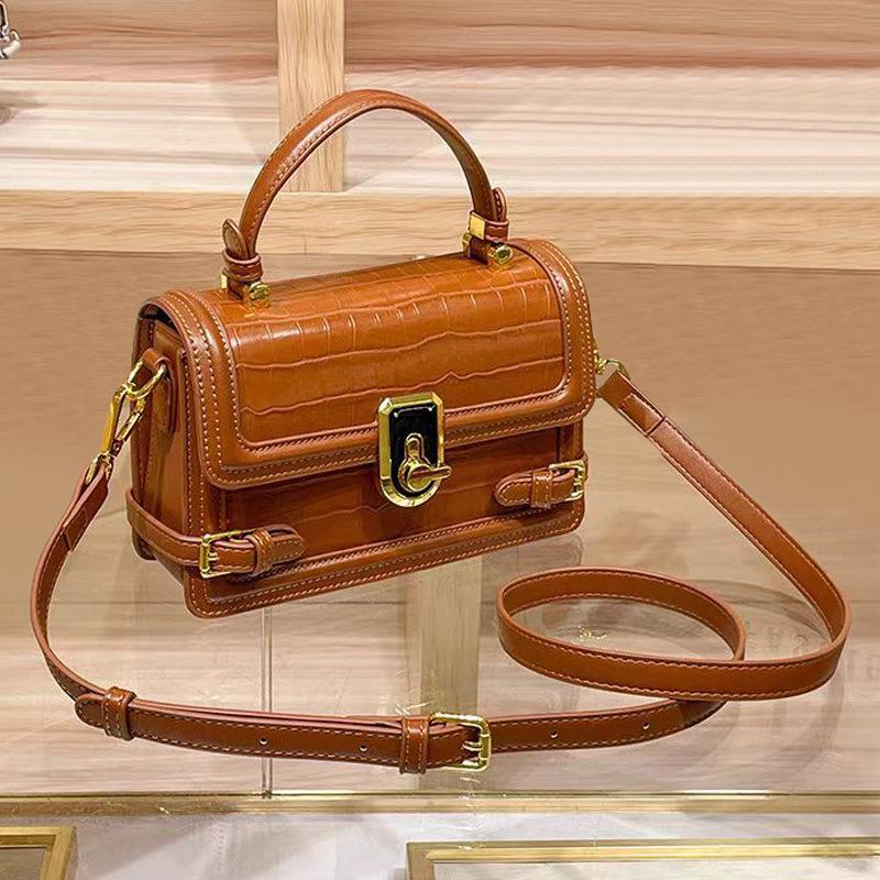 

Color Blocking Hand-held Box Bag for Women s Summer Collection, Versatile Single Shoulder Bag for Women, Niche High-end Crossbody Bag