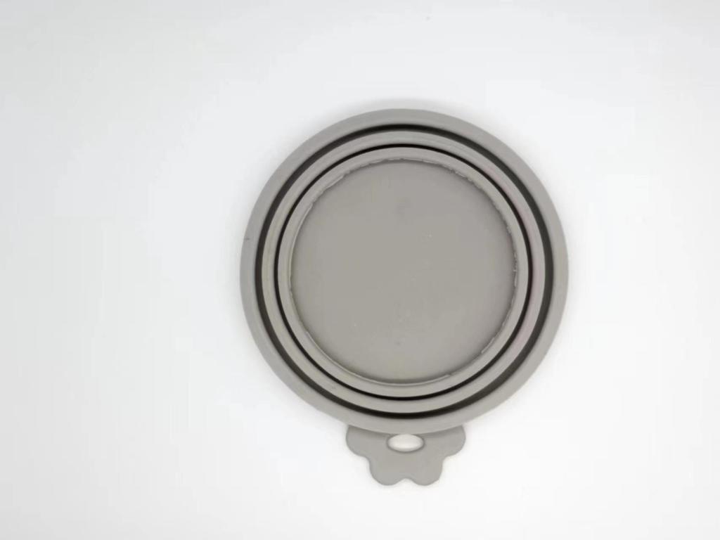 Available Silicone Pet Can Lid: Airtight, Food-Grade, Three-in-One; Custom Logo Option.