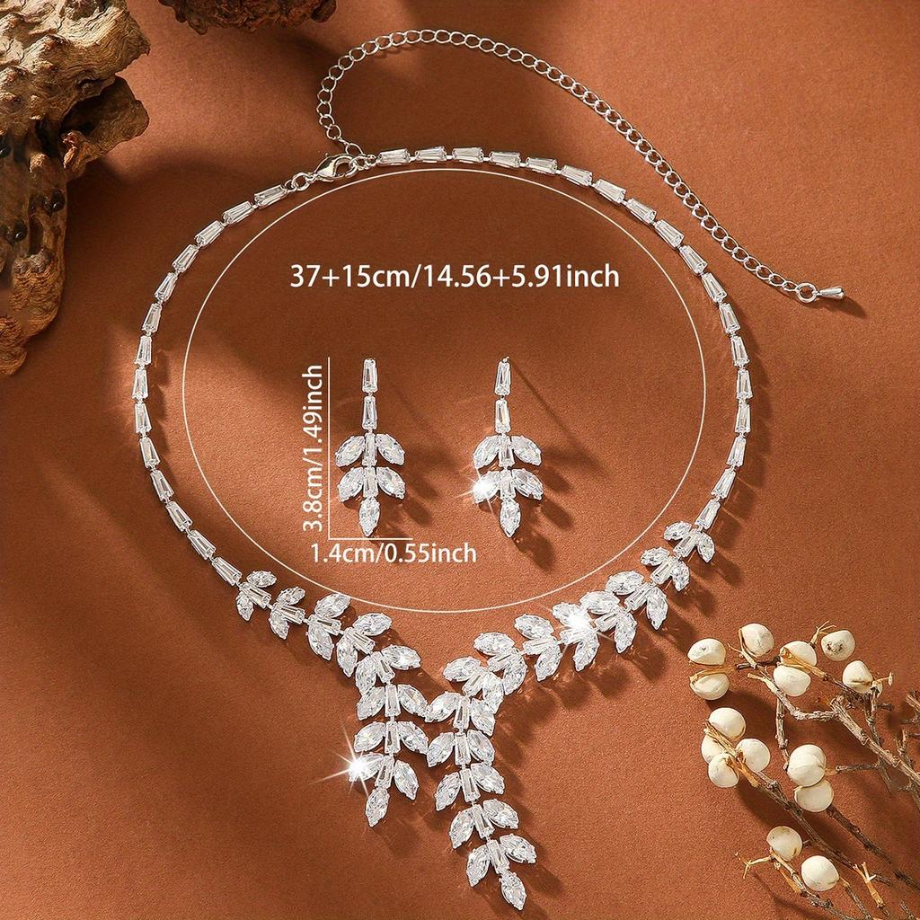 Women's jewelry set perfectly inlaid with zircon in a leaf shape, suitable for attending various events and celebrations