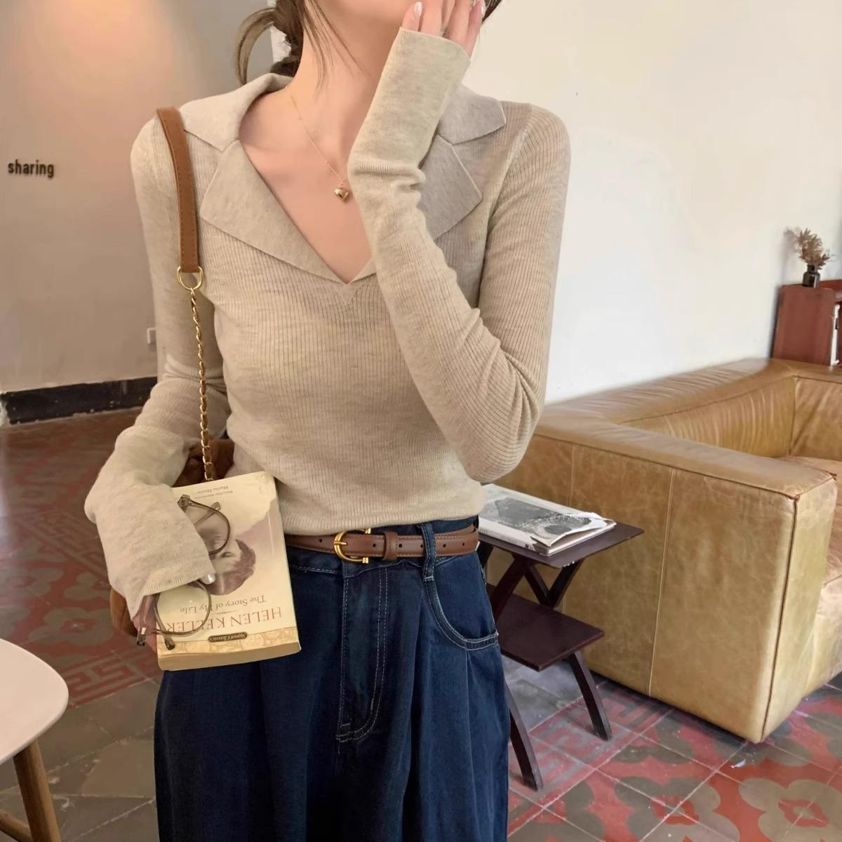 

Женский вязаный свитер с лацканами поло для осени и зимы с шикарным V-образным вырезом и длинным рукавом под базовым слоем one size верблюд