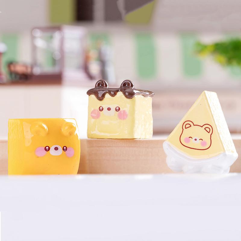 Micro Landscape Creative Bear Bread Doll Doll House Diy Food Play Decoration Accessories Desktop Ornaments