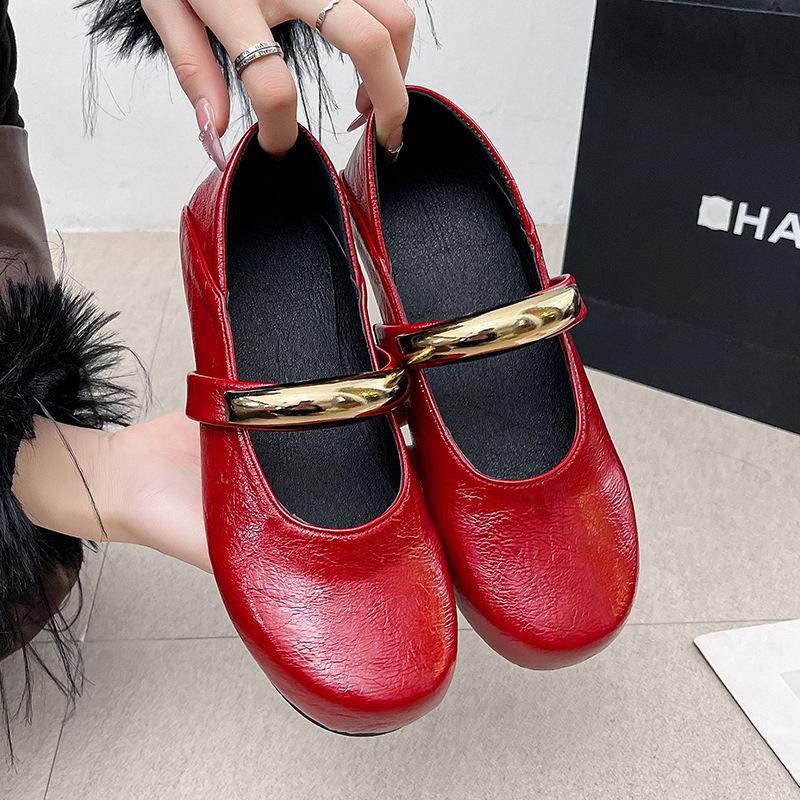 

Туфли Мэри Джейн с плоской подошвой, женские, нишевые, литературный стиль, металл 2025, европейская станция, круглая голова, ретро-темперамент, женские, трендовые, одинарные туфли 35 красный