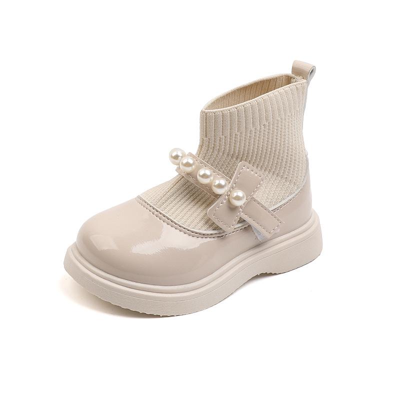 Girls' Winter Fashion Round Toe Patent Leather Shoes with Velvet Lining
