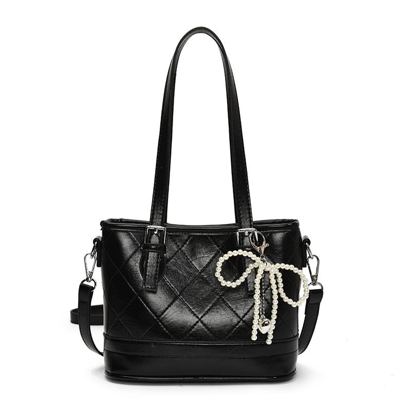 This year's popular bag women's large-capacity 2025 new spring and summer texture rhombus shoulder underarm bag popular bucket bag