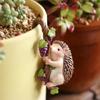 Exquisites Resin Craft Hedgehog Ornament Flower Pot Hanging Sculpture Suitable For Porch And Indoor Plant Display