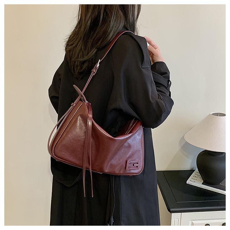 IELGY Ladies Underarm Bag Fashionable All-Match Casual Large Capacity Can Cross-Body