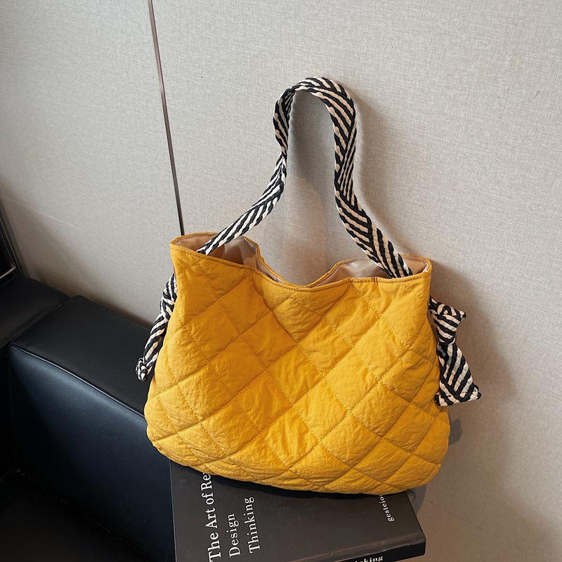 

Plaid Large-Capacity Women s Tote: Single Shoulder, Casual Commuter & Vacation Bag жёлтый