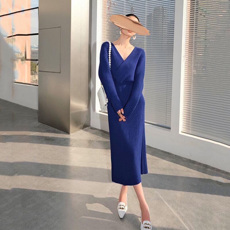 

Early autumn new knitted dress V-neck bat sleeve temperament waist and thin temperament light ripe knee dress XL синий
