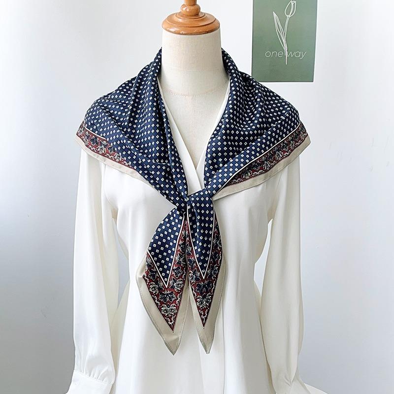 Women All Match Plaid Printed Triangle Neck Scarf Multifunctional Fashion Daily Accessory