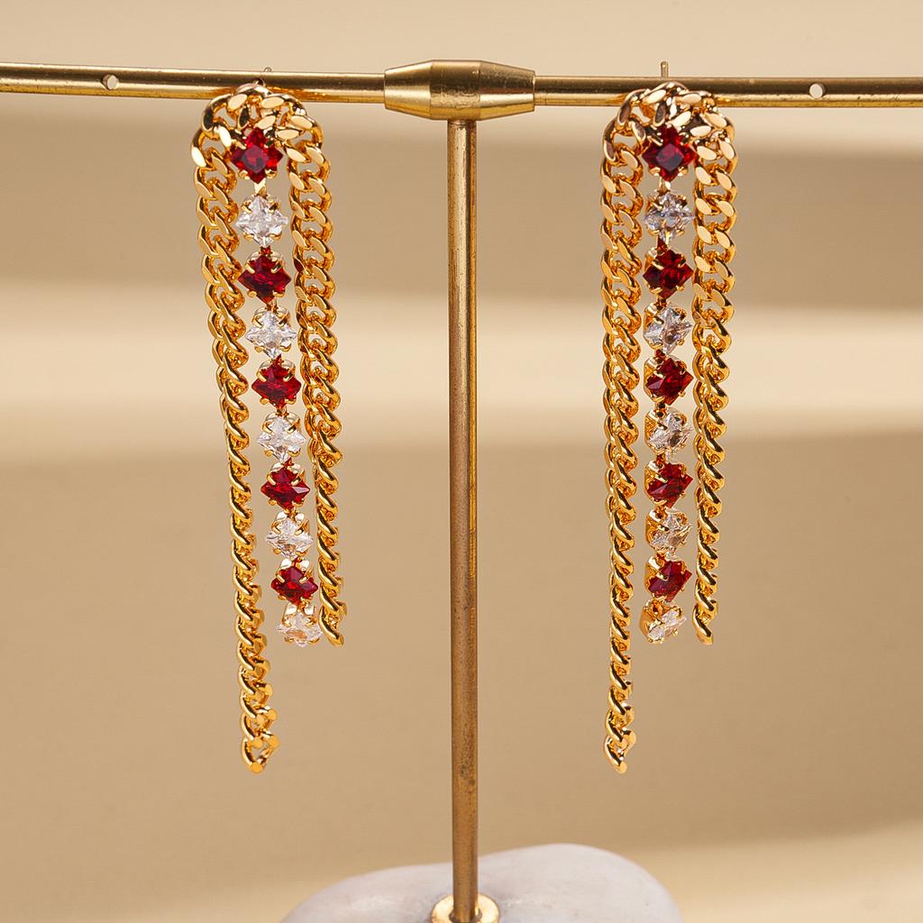 18 Karat Echtgold-Galvanisierung Europäischer und Amerikanischer Light-Luxury-Stil Zirkon Rhombus Fransen Silbernadel-Ohrringe Hofstil Retro Premium-Ohrringe