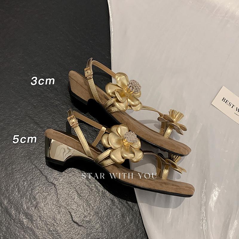 

Sheepskin~ Beautiful sandals for summer wear Women s Bohemian flower set toe buckle strap thick heel Roman shoes 40
