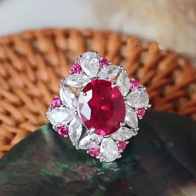Huitan Splendidi Anelli da Donna con Zirconi Cubici Rossi per Matrimonio Regalo di Anniversario Fantasioso Temperamento Accessori Femminili Eleganti Gioielli