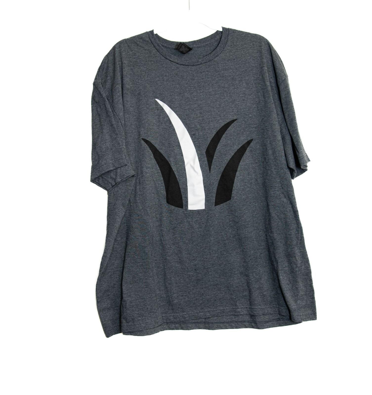 Gray Lawn Skapes Graphic T-Shirt With Back Print 2XL XXXL