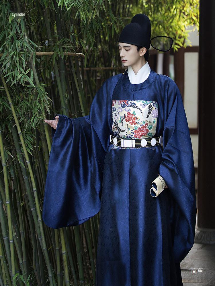 Men's Ming Dynasty Hanfu: First Rank Official Round Neck Robe with Badge.