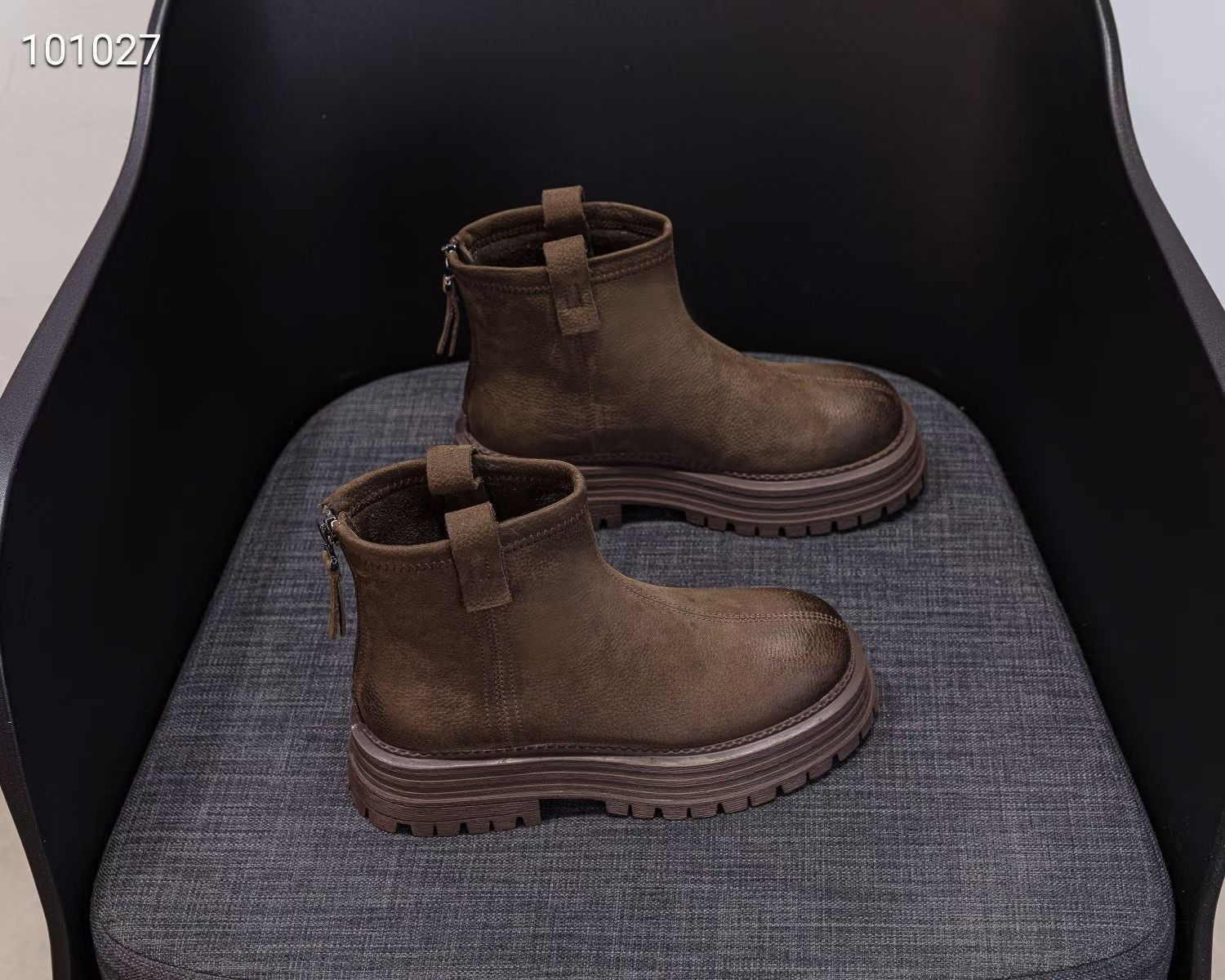 

Retro British style thick-soled Martin boots for women s 2025 spring and autumn new models increase height and show thinness, versatile round head me 35