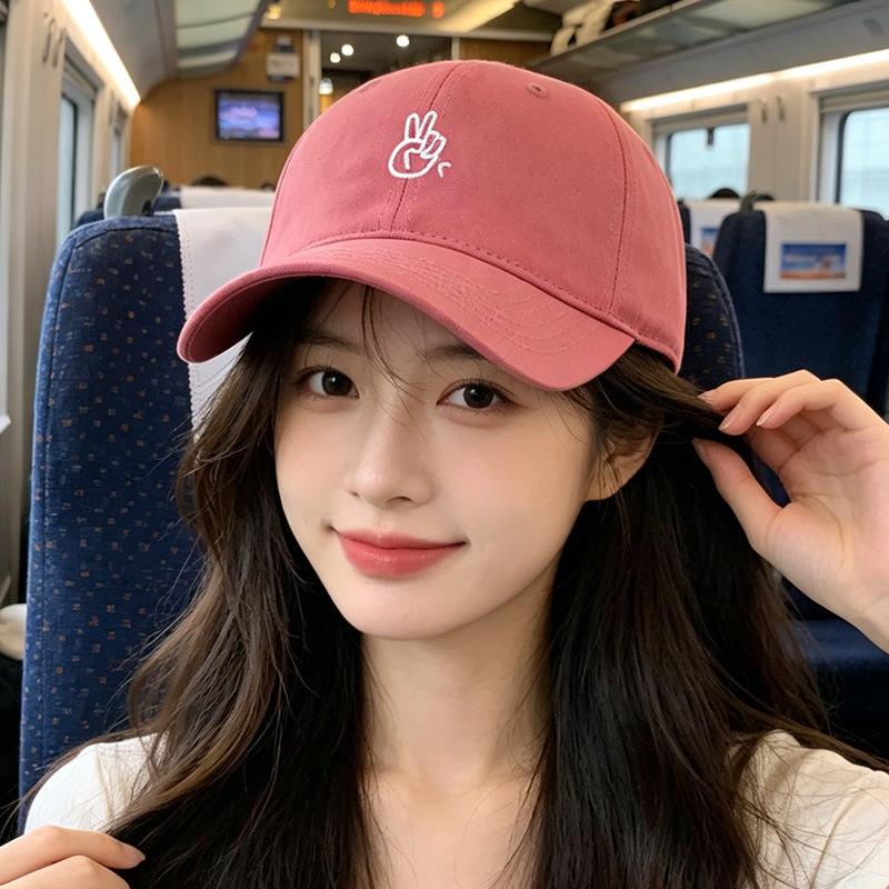 Fashion embroidery versatile baseball cap men's and women's summer new fashion versatile sunshade sunscreen cap